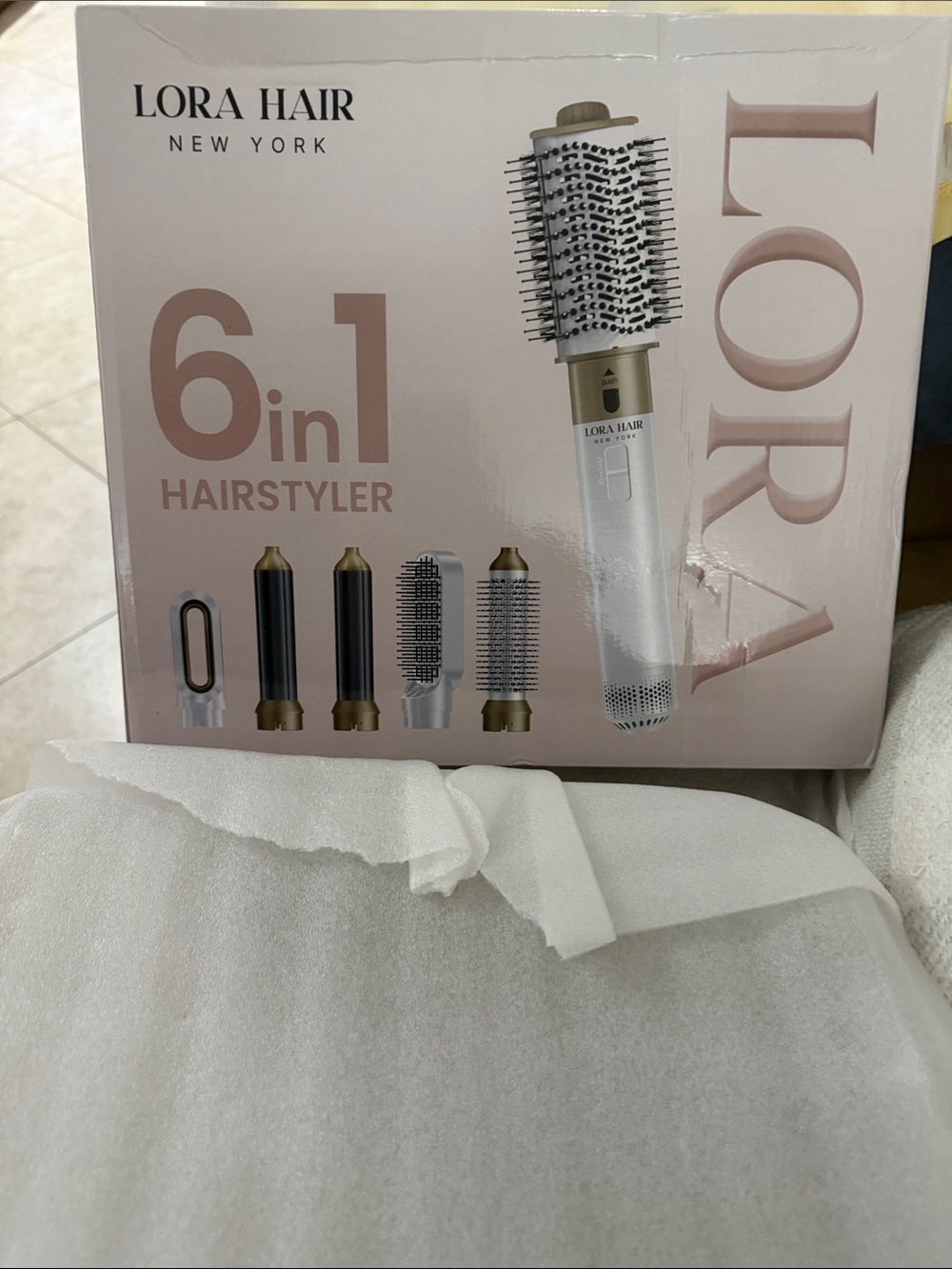 6-in-1 Hairstyler in White and Gold